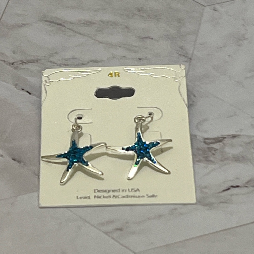 Beautiful Starfish Dangle Earrings!